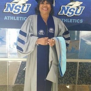 Meet your Posher, Joann d.